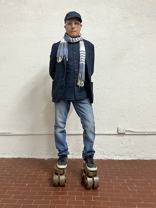 A prova di scemo (autoritratto), Portrait of Armando della Vittoria on roller skates, Photo © Umberto Cavenago